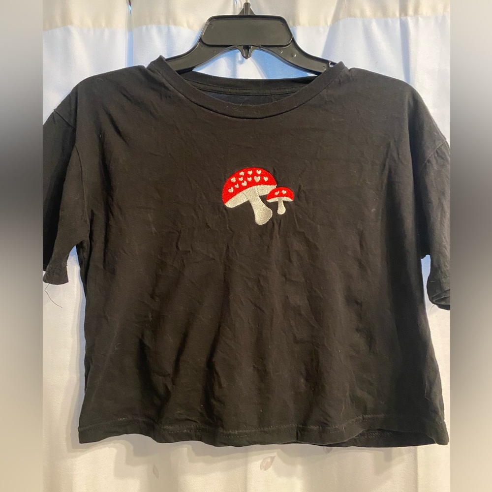 Black crop top with mushroom
